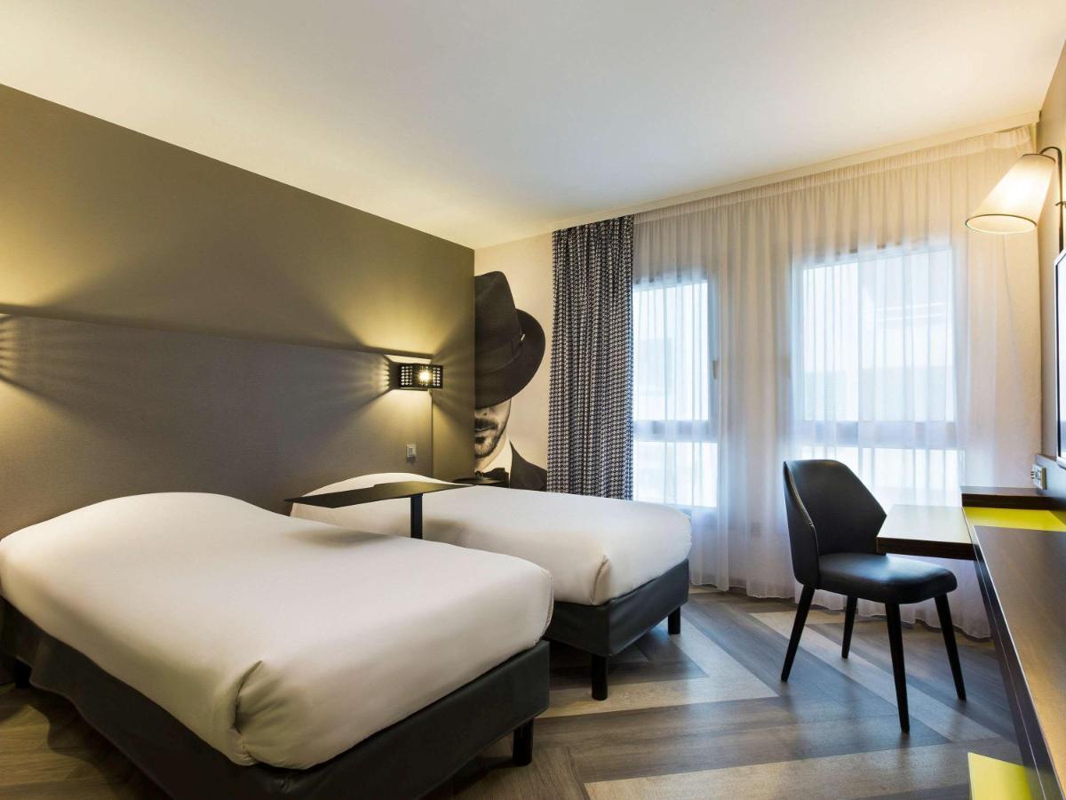 Ibis Styles Nice Centre Port Exterior photo