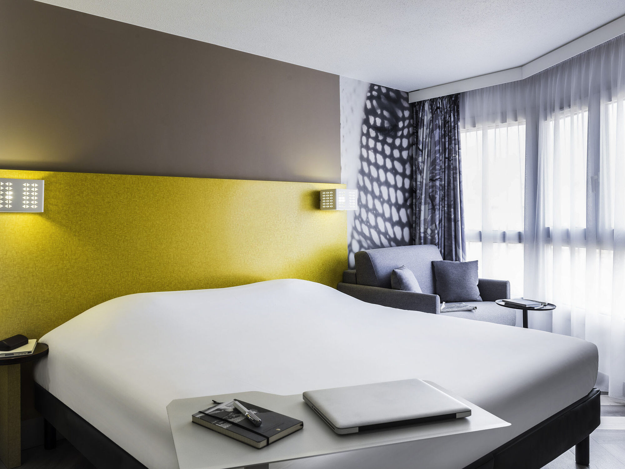 Ibis Styles Nice Centre Port Exterior photo